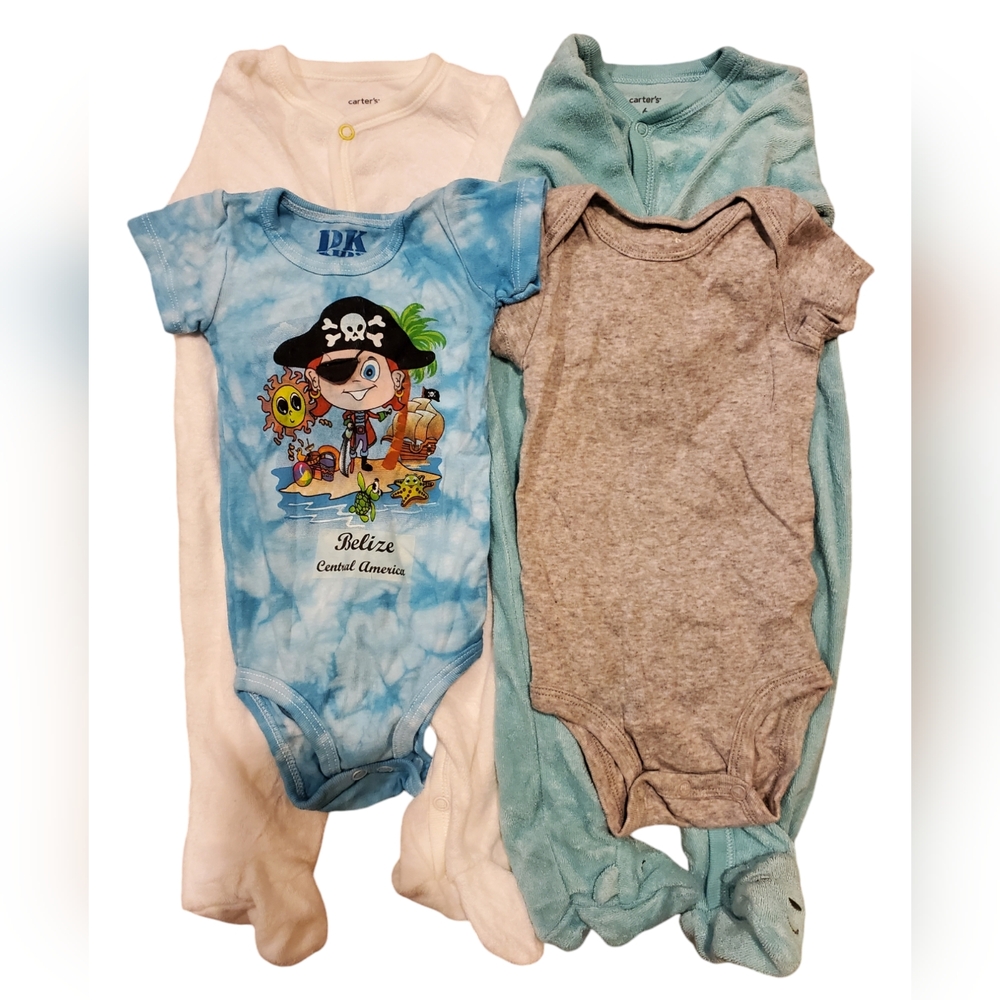 Set of 4 6months baby onesies bundle